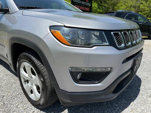 Used 2019 Jeep Compass Latitude w/ Popular Equipment Group AWD/4WD image 11