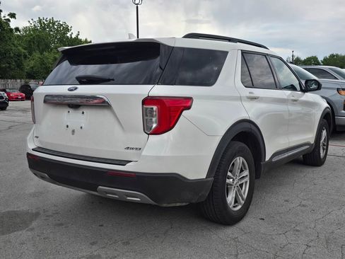 Used 2022 Ford Explorer XLT w/ Equipment Group 202A AWD/4WD image 6