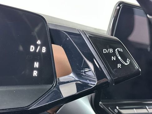 Used 2021 Volkswagen ID.4 Pro S w/ Gradient Package image 16