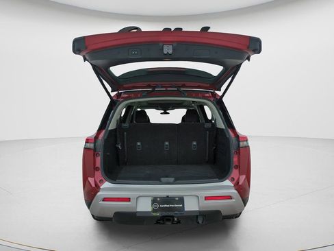 Certified 2023 Nissan Pathfinder SL w/ SL Premium Package AWD/4WD image 9