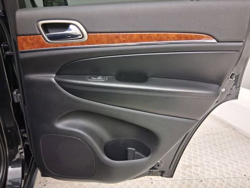 Used 2011 Jeep Grand Cherokee Limited RWD image 31