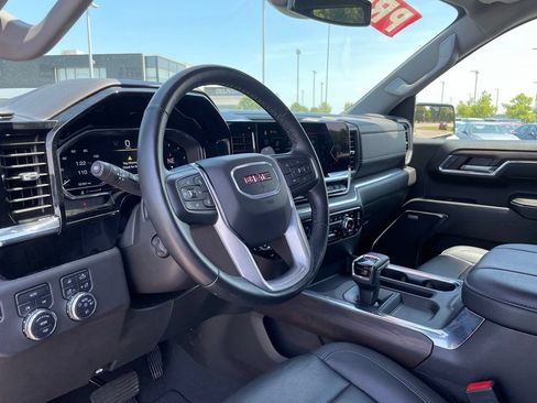 Used 2024 GMC Sierra 1500 SLT w/ SLT Premium Plus Package AWD/4WD image 10