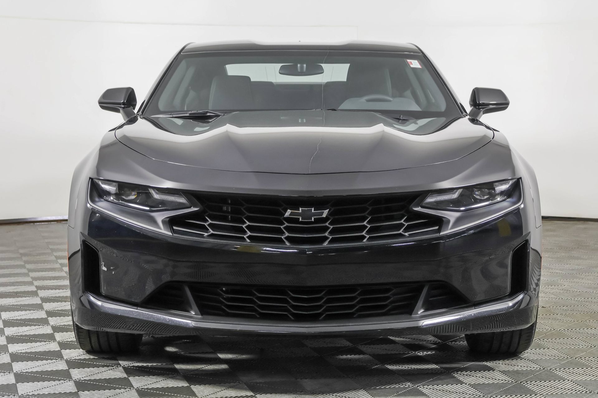Used 2023 Chevrolet Camaro LT RWD image 9