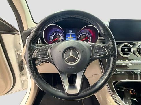 Used 2018 Mercedes-Benz GLC 300 4MATIC image 8