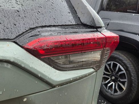 Used 2019 Toyota RAV4 XLE Premium w/ Advanced Technology Package image 9