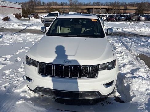 Used 2017 Jeep Grand Cherokee Limited image 8