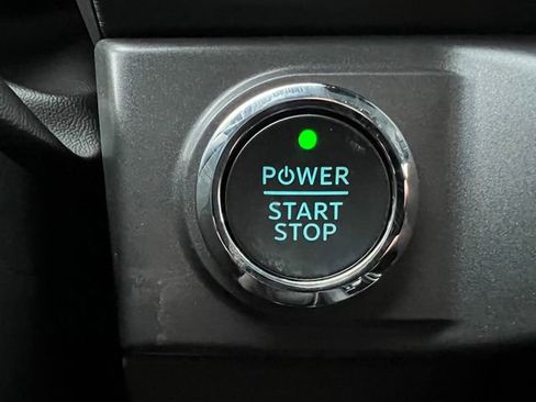 New 2025 Ford F150 Lightning XLT image 21