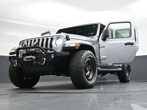 Used 2020 Jeep Wrangler Unlimited Sahara AWD/4WD image 45