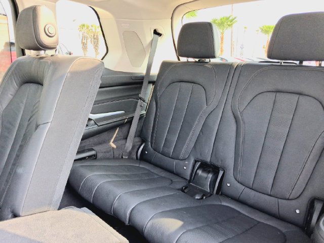 Used 2019 BMW X7 xDrive40i w/ Premium Package AWD/4WD image 27