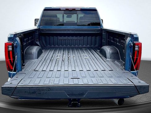 Used 2024 GMC Sierra 2500 Denali Ultimate AWD/4WD image 5
