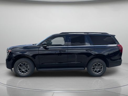 New 2026 Ford Expedition Active RWD image 6