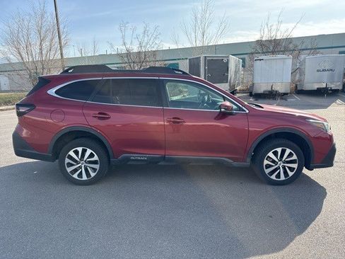 Used 2020 Subaru Outback Premium image 2