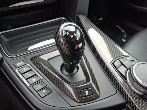 Used 2017 BMW M4 Convertible RWD image 16