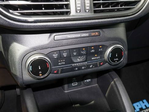 Used 2025 Ford Escape ST-Line Select AWD/4WD image 21