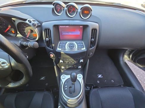 Used 2017 Nissan 370Z Sport Tech image 19