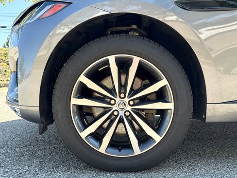 Certified 2025 Jaguar F-PACE R-Dynamic S image 6