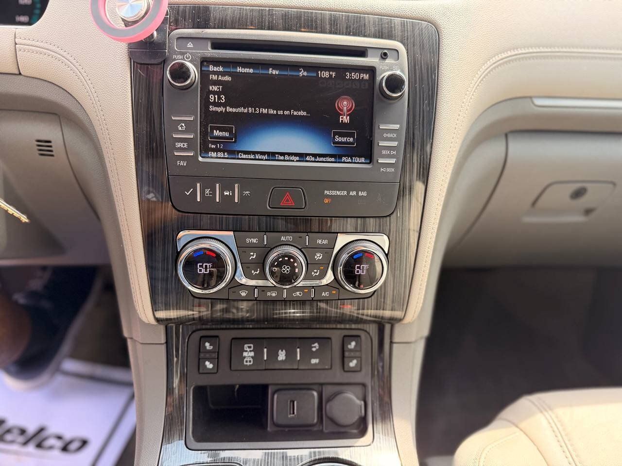 Used 2017 Chevrolet Traverse LT FWD image 23