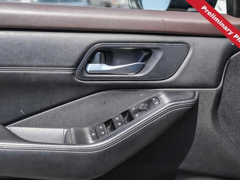 Used 2023 Nissan Rogue SV w/ SV Premium B Package FWD image 15