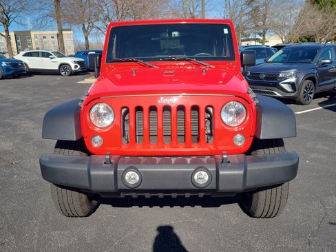 Used 2018 Jeep Wrangler Sport image 2