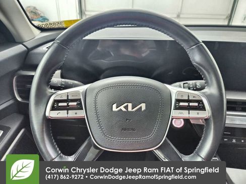 Used 2025 Kia Telluride S AWD/4WD image 21