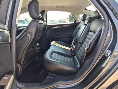 Used 2016 Ford Fusion SE w/ Equipment Group 202A FWD image 26