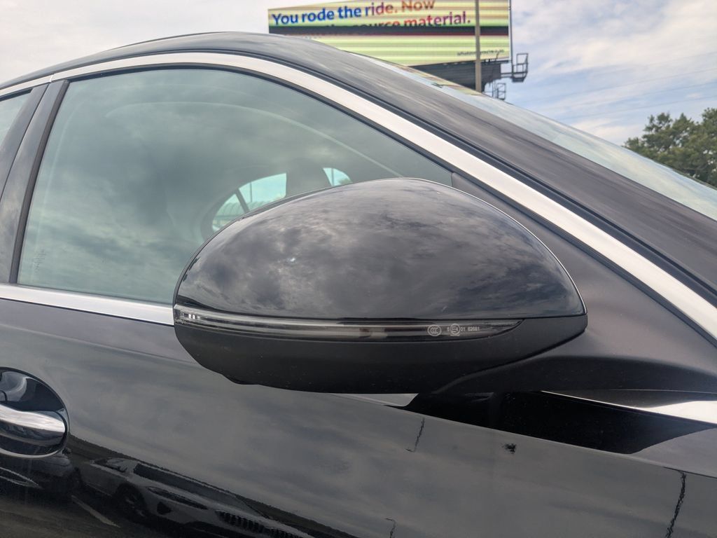 Used 2025 Mercedes-Benz C 300 4MATIC Sedan image 24