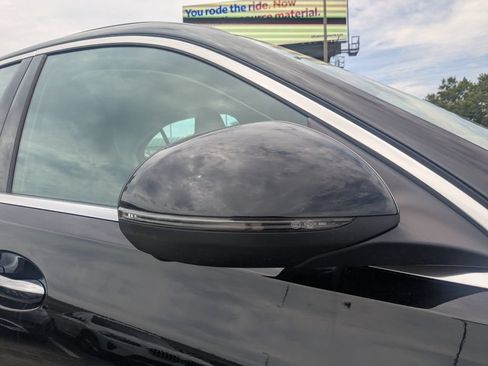 Used 2025 Mercedes-Benz C 300 4MATIC Sedan image 24