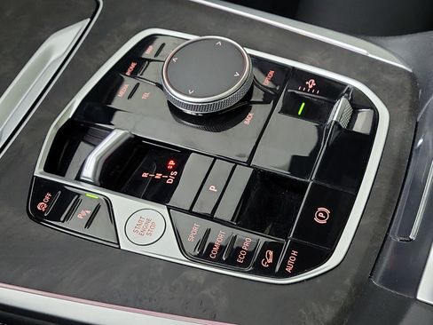 Certified 2025 BMW X7 xDrive40i image 22
