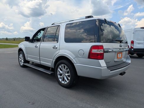 Used 2017 Ford Expedition Limited w/ Equipment Group 301A RWD image 6