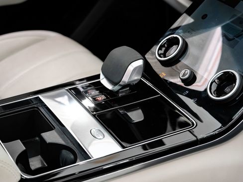 Used 2023 Land Rover Range Rover Velar R-Dynamic S image 30