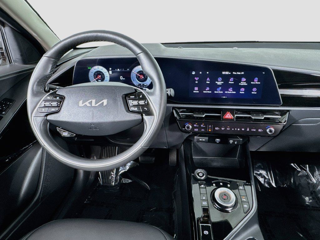 Used 2024 Kia Niro Wind w/ Wind Preserve Package FWD image 16