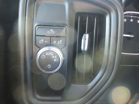 Used 2021 GMC Sierra 1500 2WD Double Cab w/ Sierra Value Package image 15