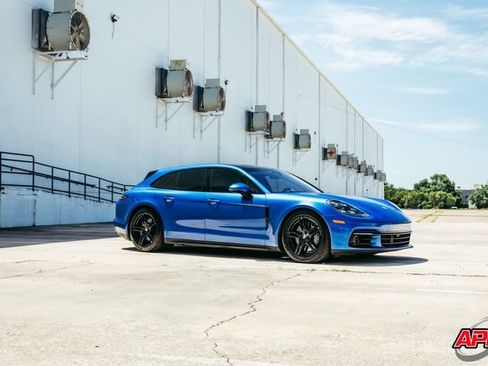 Used 2018 Porsche Panamera 4S AWD/4WD image 47