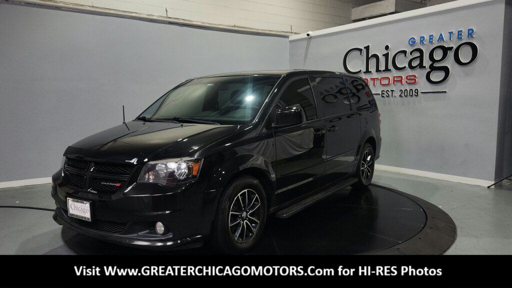 Used 2015 Dodge Grand Caravan SXT w/ Blacktop Package FWD image 5