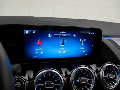 New 2025 Mercedes-Benz GLA 35 AMG GLA 35 AMG image 28