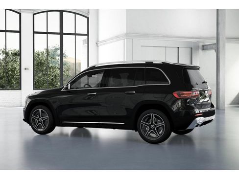 Used 2026 Mercedes-Benz GLB 250 4MATIC image 31