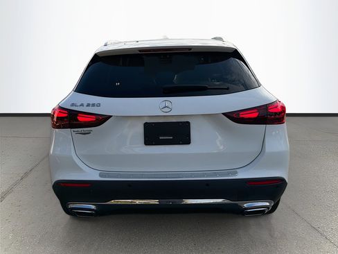 Used 2025 Mercedes-Benz GLA 250 image 5