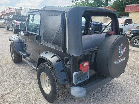 Used 1998 Jeep Wrangler SE image 2