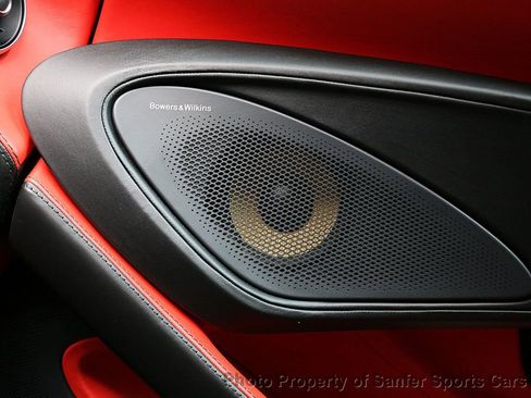 Used 2019 McLaren 600LT RWD image 41