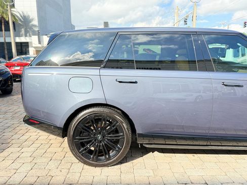 Used 2024 Land Rover Range Rover Long Wheelbase Autobiography image 24