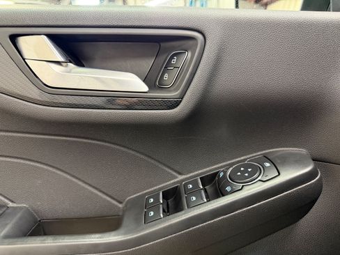 Certified 2025 Ford Escape ST-Line Select AWD/4WD image 14
