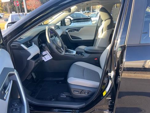 New 2025 Toyota RAV4 XLE image 10