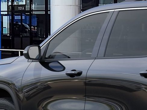 New 2026 Chevrolet Traverse LT w/ Sun and Wheel Package FWD image 12
