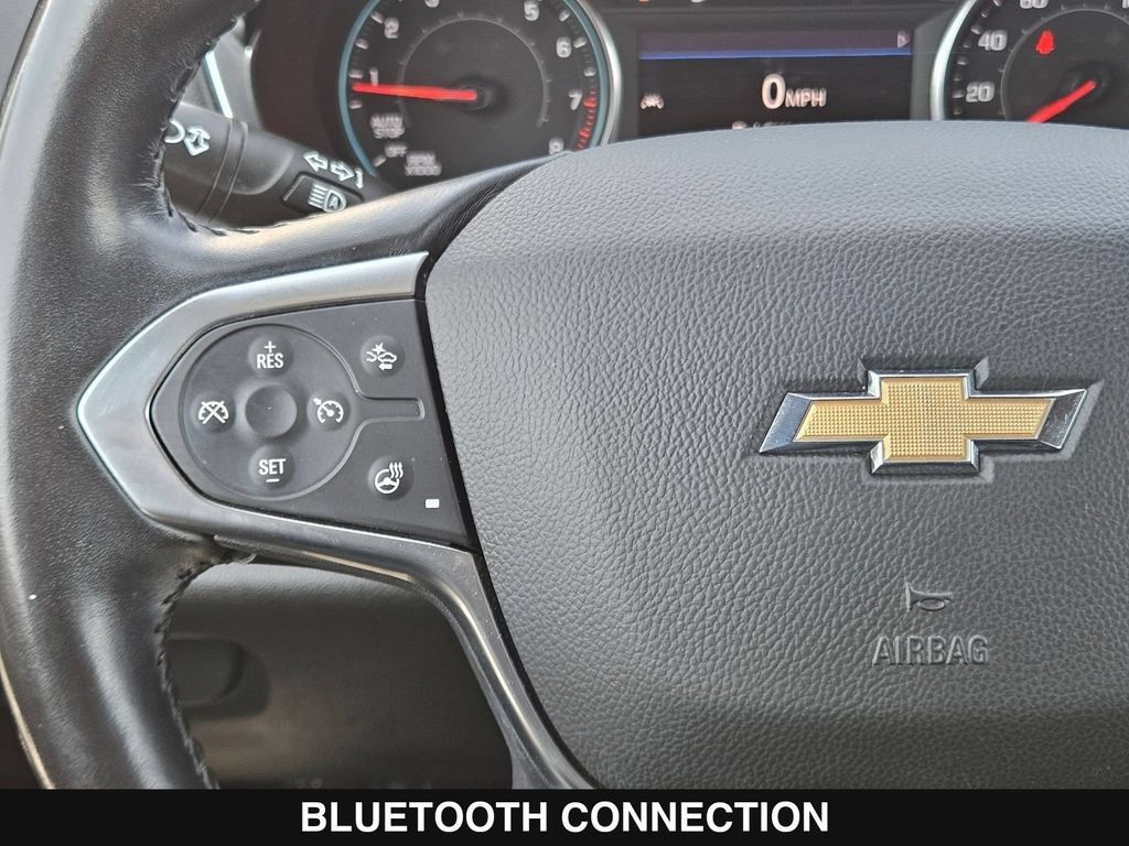 Used 2022 Chevrolet Traverse LT FWD image 24
