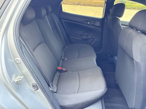 Used 2018 Honda Civic Sport image 12