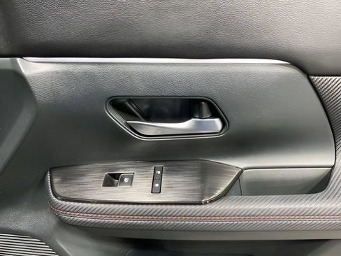 Certified 2025 Nissan Kicks SR AWD/4WD image 30