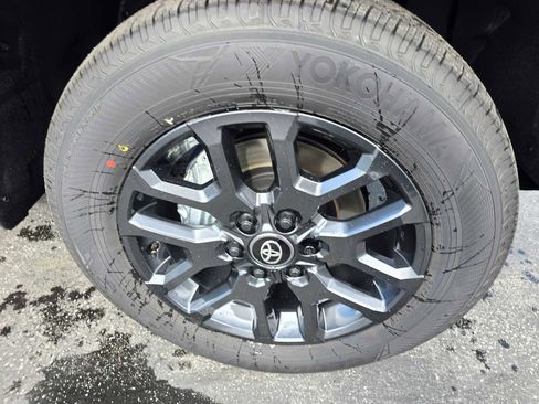 New 2026 Toyota Tundra Platinum AWD/4WD image 9