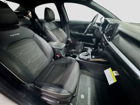 Used 2024 Kia Forte GT-Line w/ GT-Line Premium Package image 31