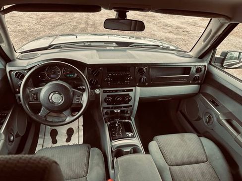 Used 2007 Jeep Commander Sport w/ Trailer Tow Group IV image 34