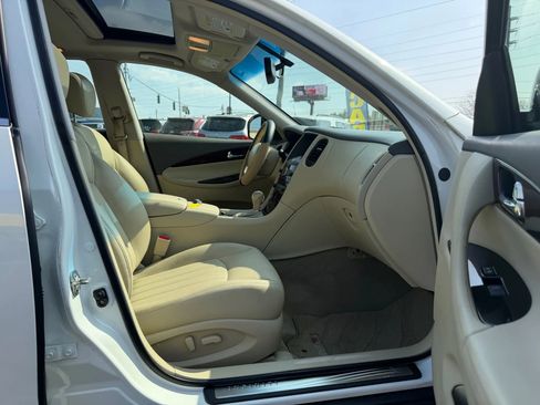 Used 2012 INFINITI EX35 Journey w/ Premium Pkg AWD/4WD image 11